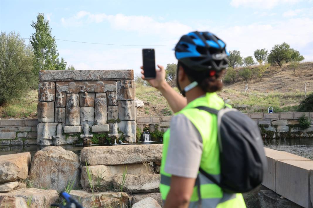 Konya’da pedallar tarihi ve doğal güzellikler için çevrildi 5